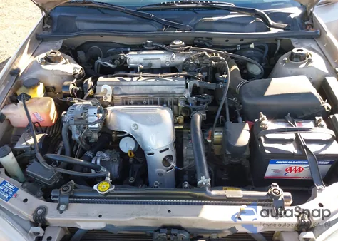 1998 Toyota Camry Le z USA, uszkodzony, nr VIN JT2BG22K4W0146417